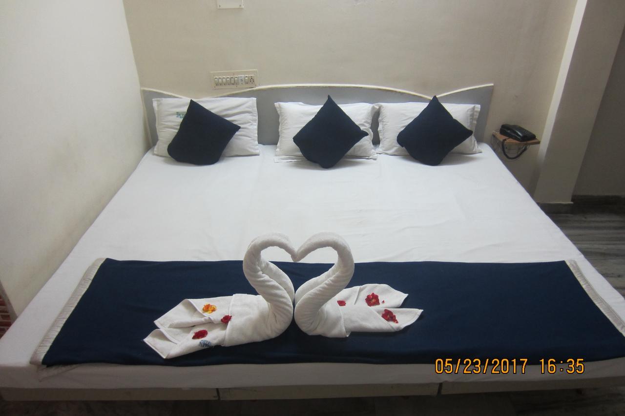 Hotel Sree Vaibhav Residency Tirupati Exterior foto